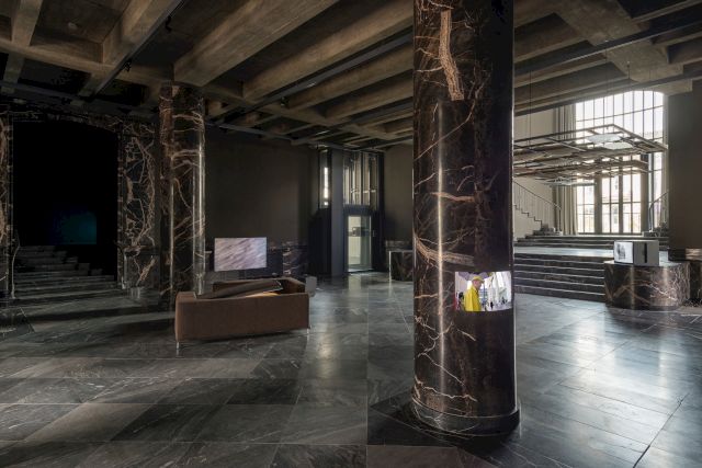 Live Stream, installation view at Fluentum, 2024. Photo: Stefan Korte